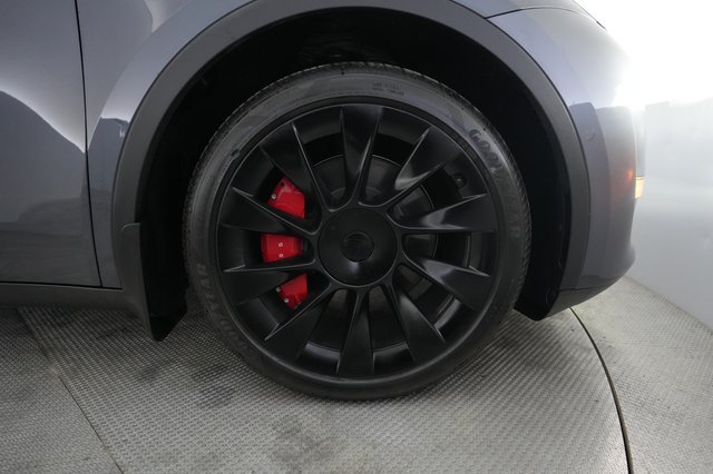 2022 Tesla Model Y — photo 16 of 23