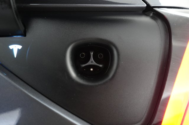 2022 Tesla Model Y — photo 8 of 23