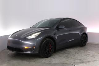 2022 Tesla Model Y — VIN 7SAYGDEE1NF517104
