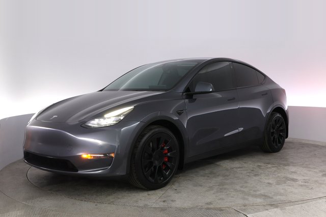 2022 Tesla Model Y — VIN 7SAYGDEE1NF517104