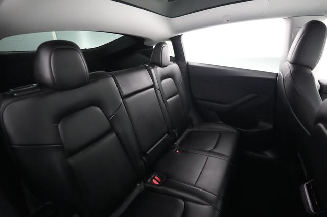2022 Tesla Model Y — photo 4 of 23