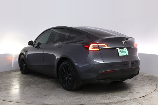 2022 Tesla Model Y — photo 13 of 23