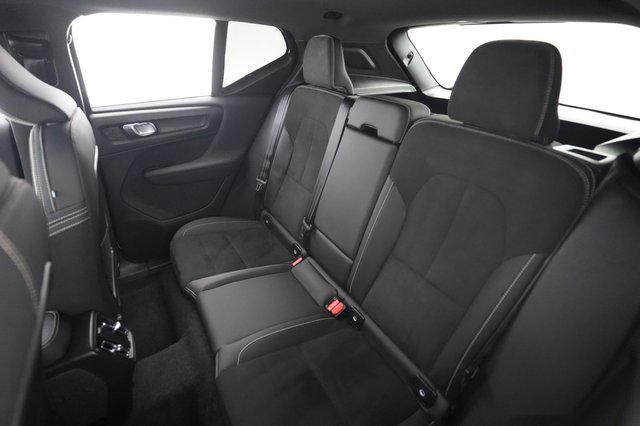 2023 Volvo XC40 Recharge — photo 18 of 23