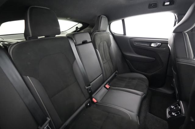 2023 Volvo C40 Recharge — photo 4 of 24