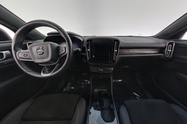 2023 Volvo C40 Recharge — photo 20 of 24