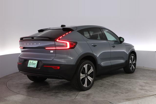2023 Volvo C40 Recharge — photo 2 of 24