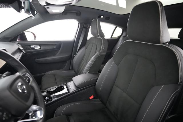 2023 Volvo C40 Recharge — photo 3 of 29