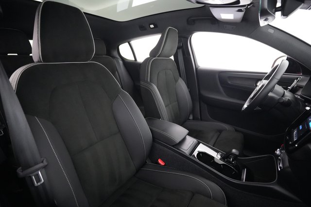 2023 Volvo C40 Recharge — photo 18 of 29