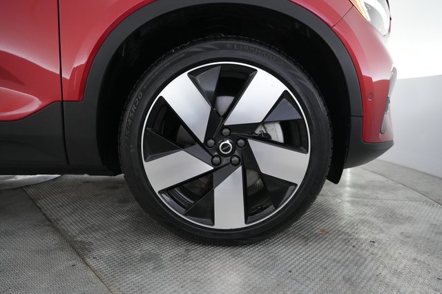 2023 Volvo C40 Recharge — photo 16 of 29