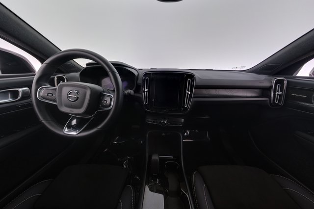 2023 Volvo C40 Recharge — photo 21 of 29
