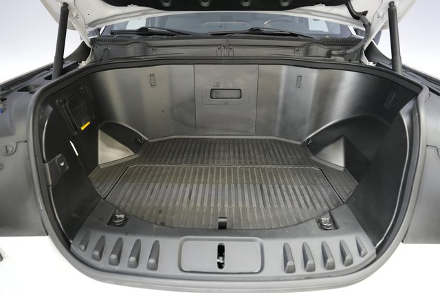 2023 Ford F-150 Lightning — photo 14 of 16