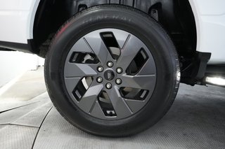 2023 Ford F-150 Lightning — photo 11 of 16