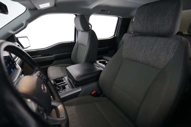 2023 Ford F-150 Lightning — photo 3 of 16