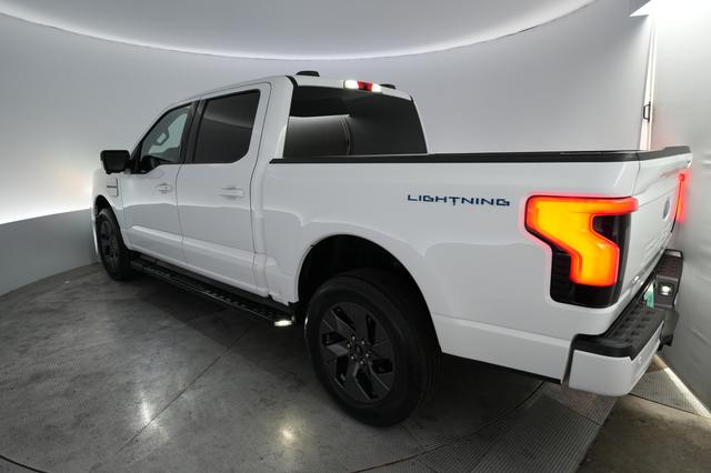 2023 Ford F-150 Lightning — photo 2 of 16