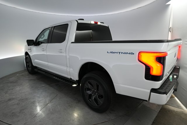 2023 Ford F-150 Lightning — photo 2 of 16