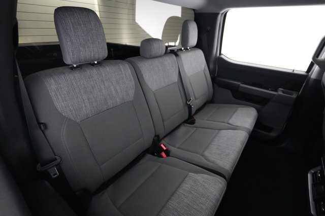2023 Ford F-150 Lightning — photo 4 of 16