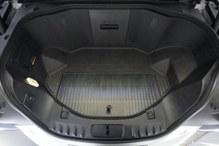 2023 Ford F-150 Lightning — photo 14 of 17