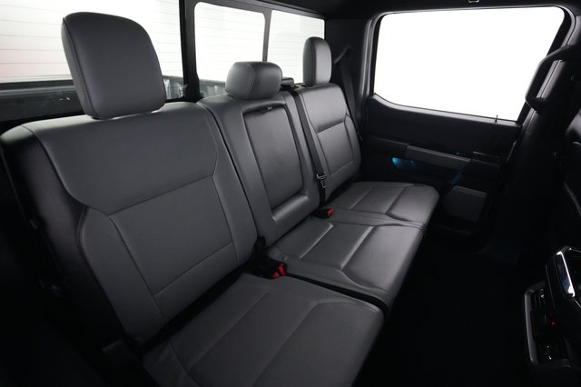 2023 Ford F-150 Lightning — photo 4 of 17