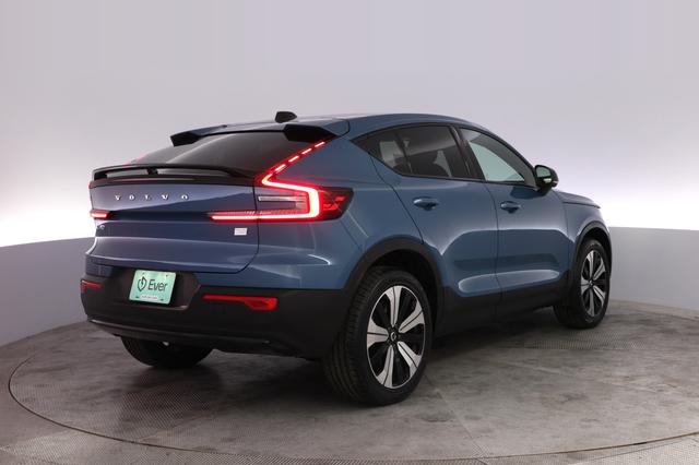 2023 Volvo C40 Recharge — photo 2 of 30