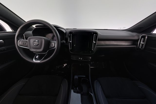 2023 Volvo C40 Recharge — photo 21 of 30