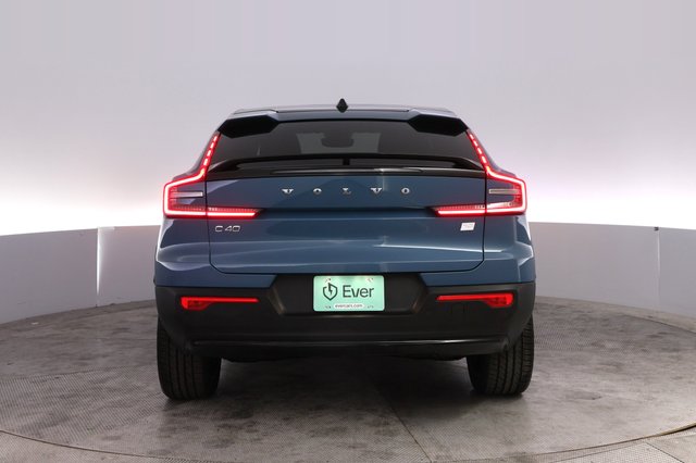 2023 Volvo C40 Recharge — photo 12 of 30