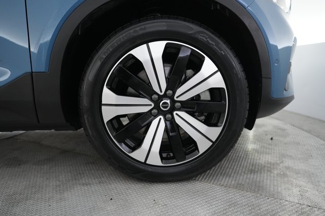 2023 Volvo C40 Recharge — photo 16 of 30