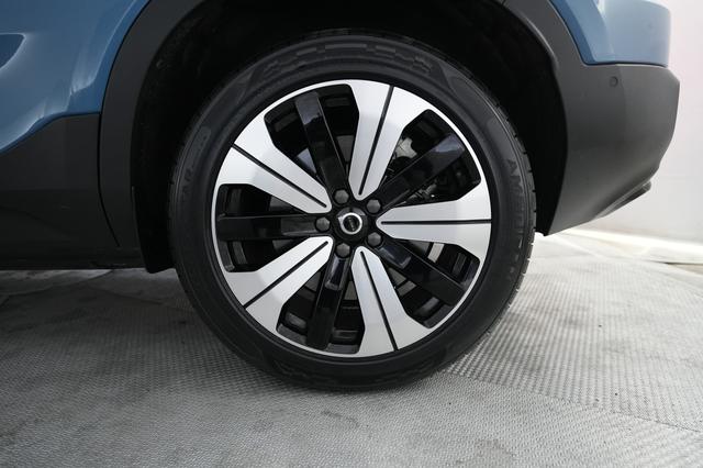 2023 Volvo C40 Recharge — photo 7 of 30