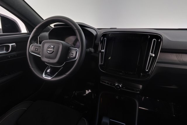 2023 Volvo C40 Recharge — photo 20 of 30