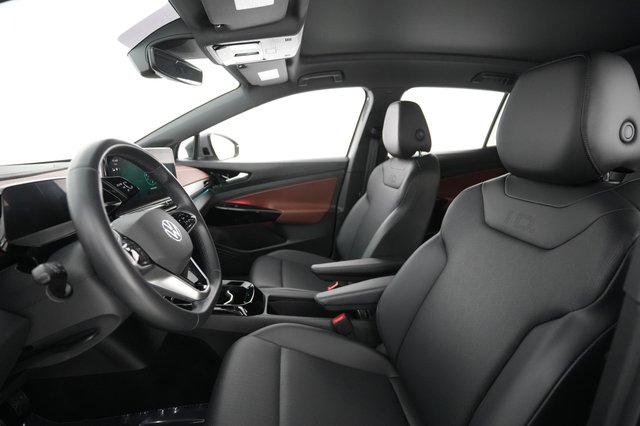 2021 Volkswagen ID.4 — photo 12 of 20
