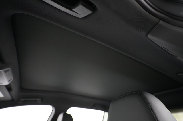 2021 Volkswagen ID.4 — photo 17 of 20