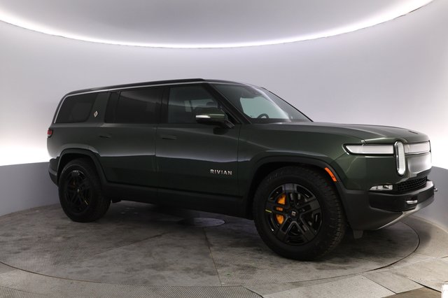 2023 Rivian R1S — photo 11 of 29