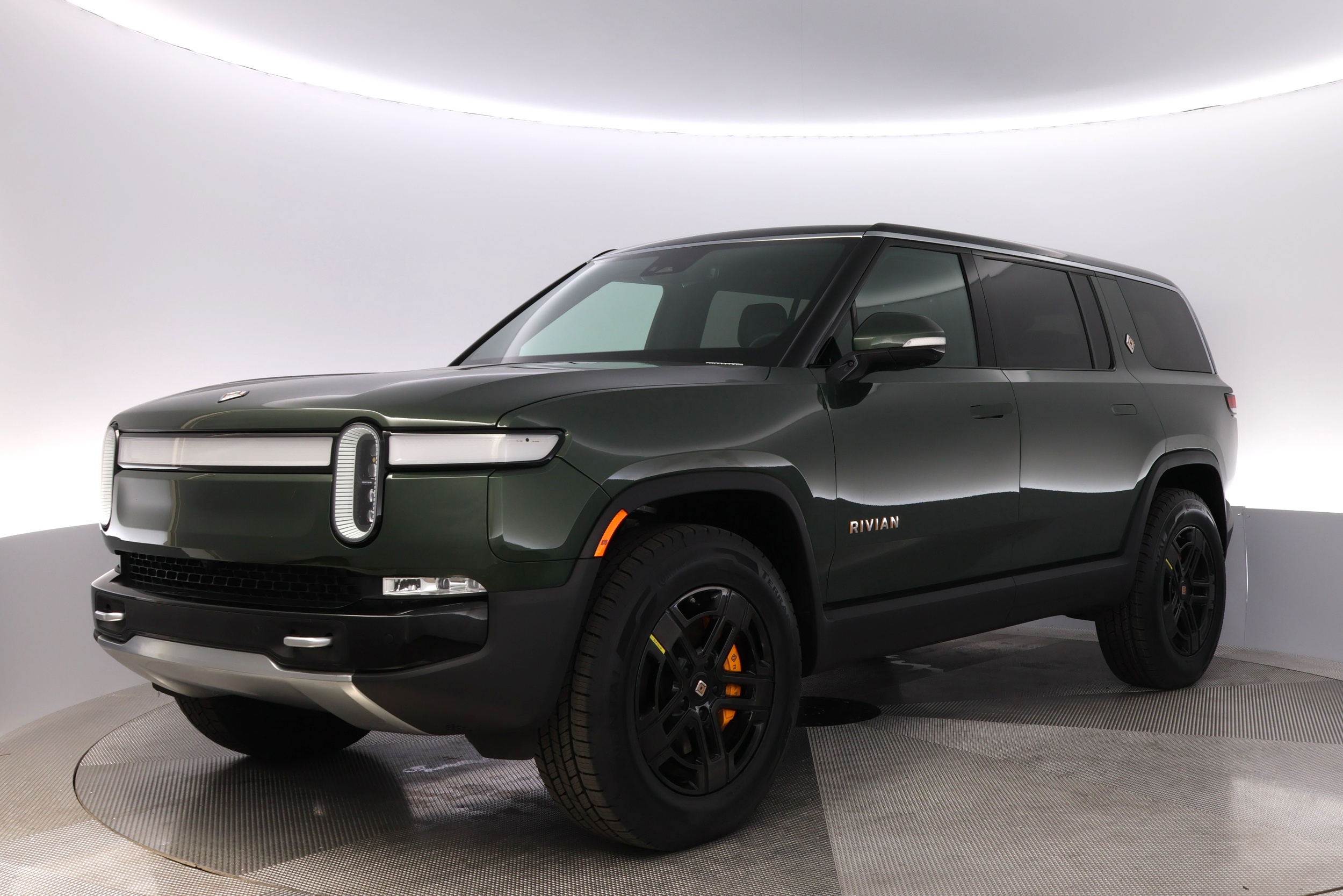 2023 Rivian R1S
