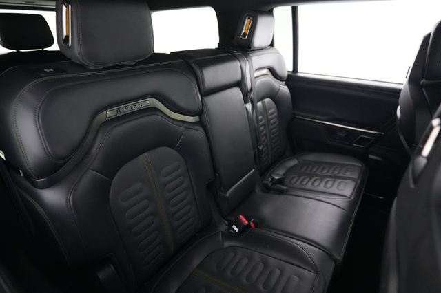 2023 Rivian R1S