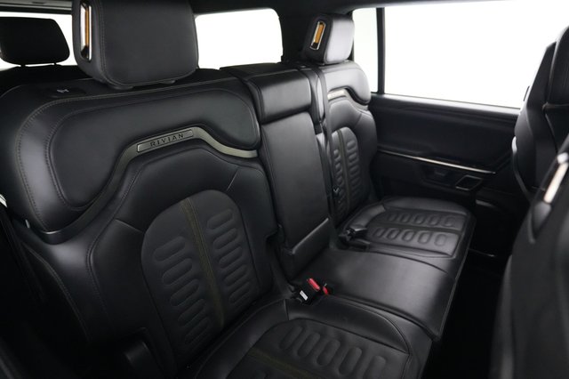 2023 Rivian R1S — photo 4 of 29