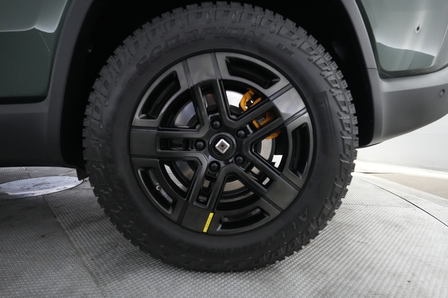 2023 Rivian R1S