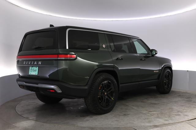 2023 Rivian R1S — photo 2 of 29