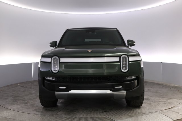 2023 Rivian R1S — photo 9 of 29