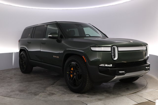 2023 Rivian R1S — photo 10 of 29
