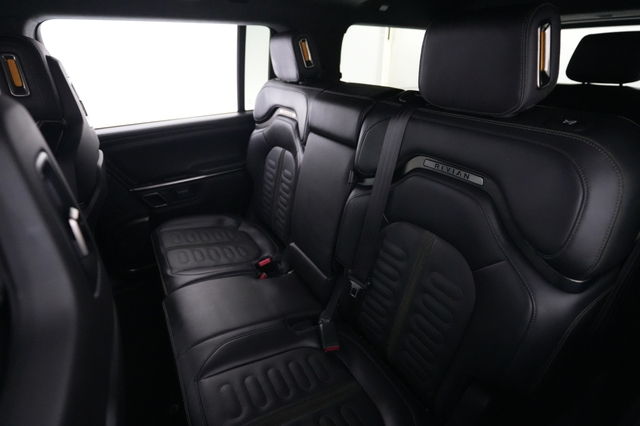 2023 Rivian R1S