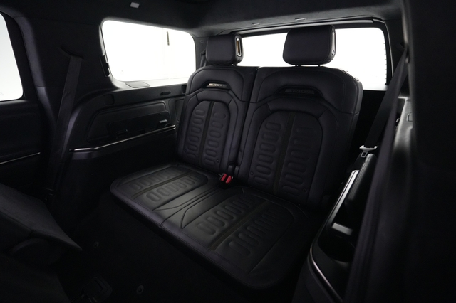 2023 Rivian R1S