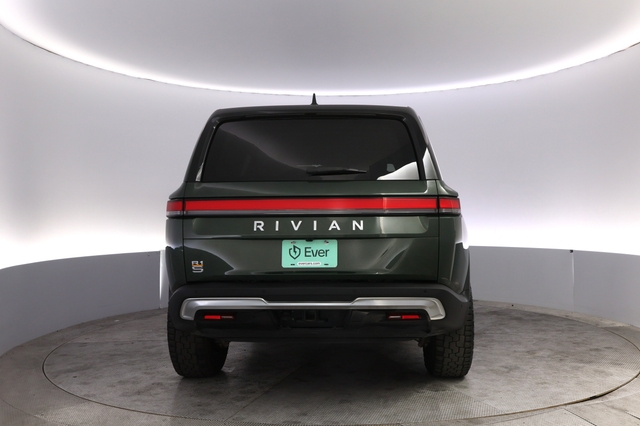 2023 Rivian R1S