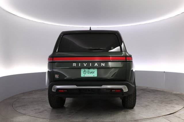 2023 Rivian R1S — photo 12 of 29