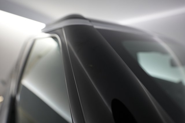 2023 Rivian R1S — photo 28 of 29