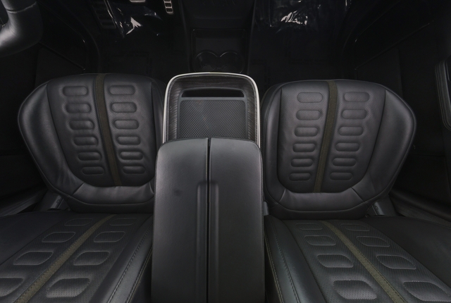2023 Rivian R1S