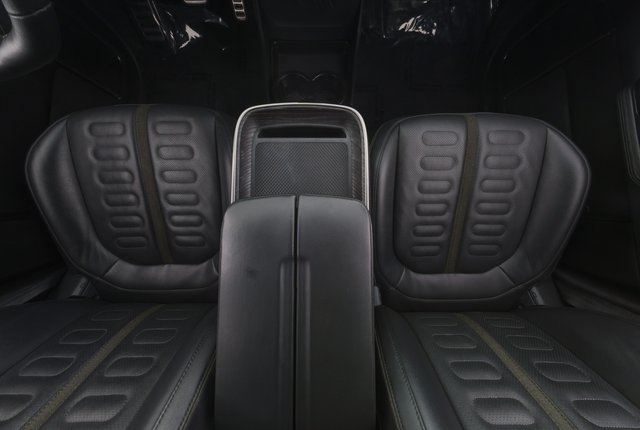 2023 Rivian R1S — photo 24 of 29
