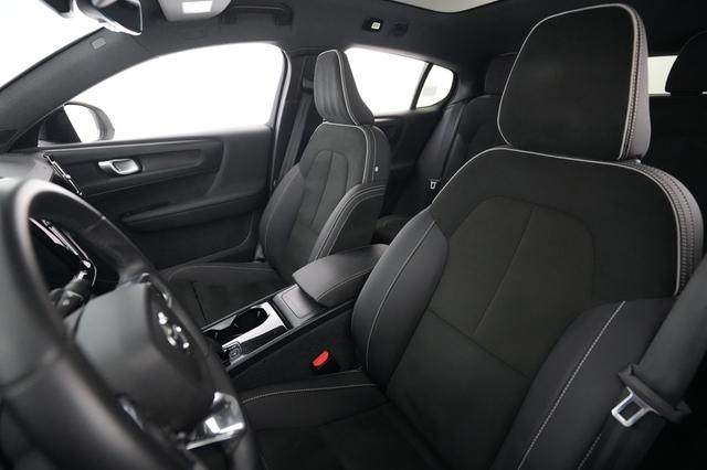 2023 Volvo C40 Recharge — photo 3 of 24