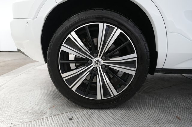 2023 Volvo C40 Recharge — photo 17 of 28