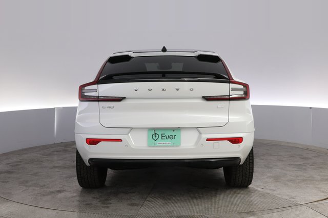 2023 Volvo C40 Recharge — photo 12 of 28