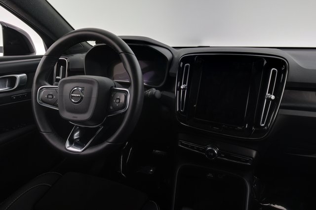 2023 Volvo C40 Recharge — photo 20 of 28