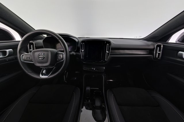 2023 Volvo C40 Recharge — photo 21 of 28